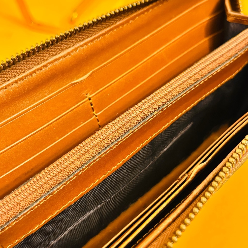 Gucci Beige and Brown Women's Wallet - Picture 5 of 11